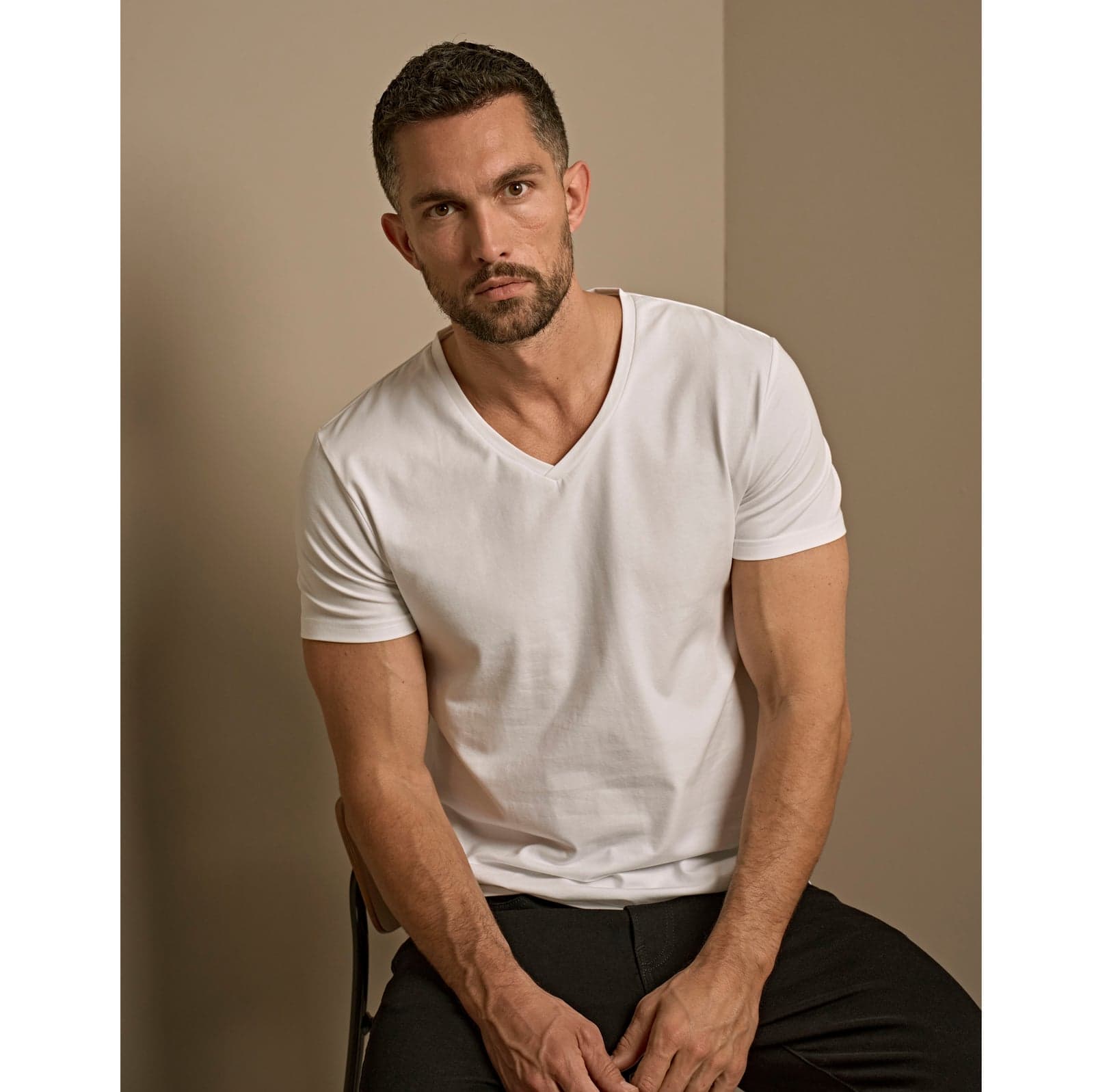 T-shirt col V stretch homme — Tee Jays