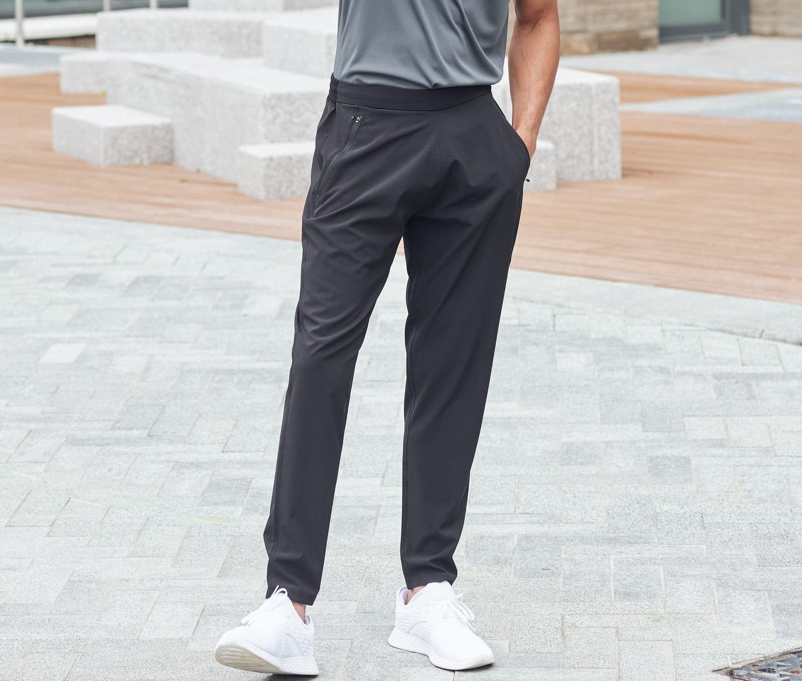 Pantalon technique jambes ajustées homme