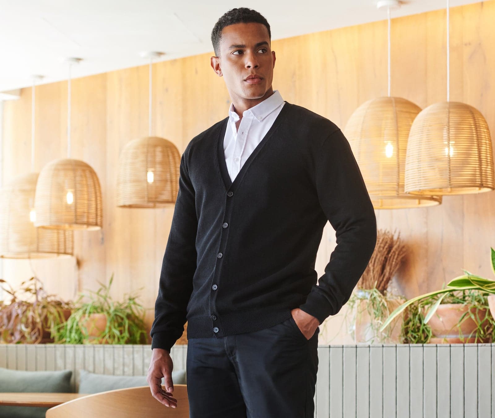 Cardigan boutonné col V homme