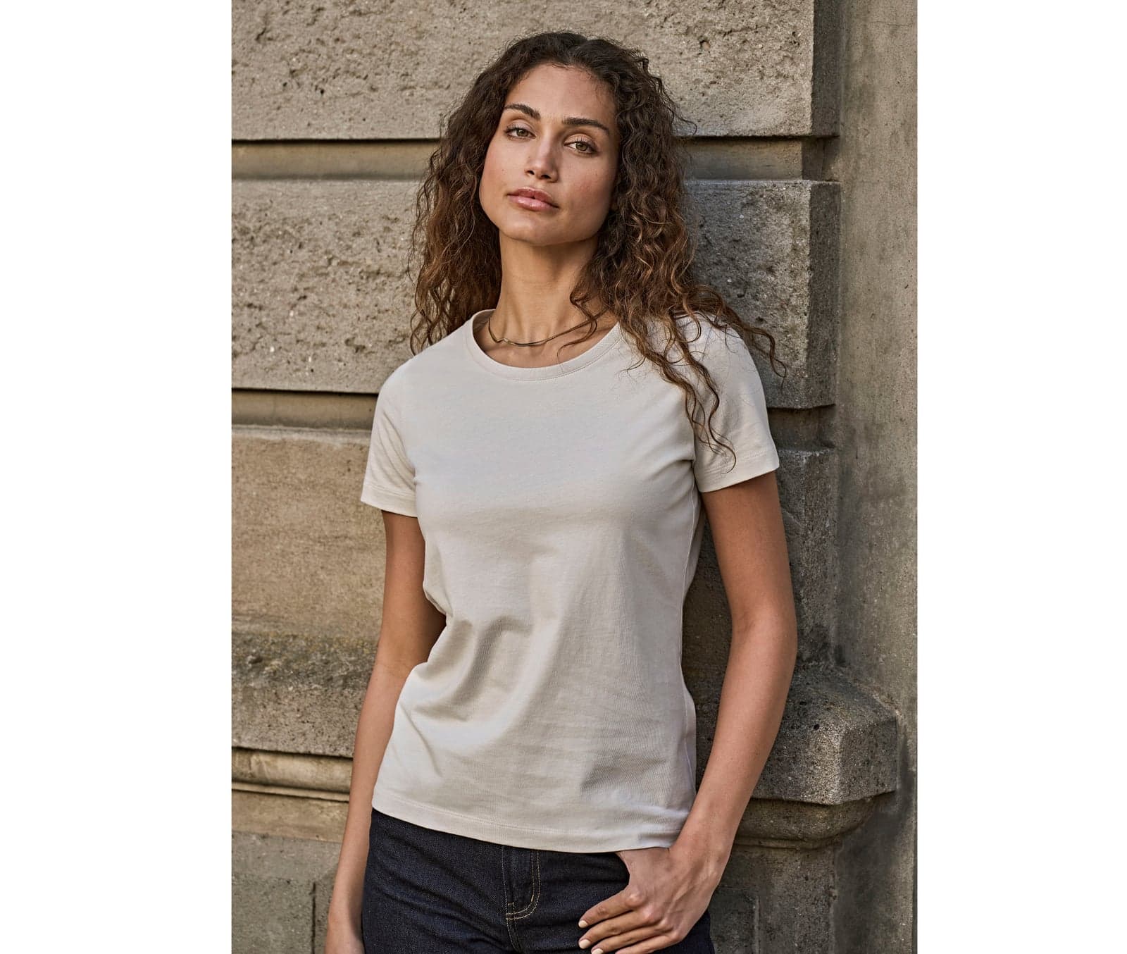 T-shirt col rond coupe moderne femme — Tee Jays
